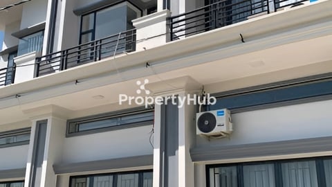 ផ្ទះល្វែងលក់តម្លៃពិសេស4×000$