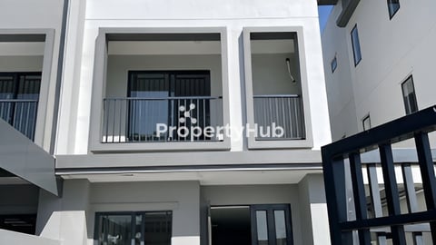 វីឡាកូនកាត់ (LA Villa) សម្រាប់ជួលបន្ទាន់នៅបុរី ជីបម៉ុងលែន (ផ្លូវ៦០ម៉ែត្រ)