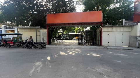 ដីលក់បន្ទាន់ខ្លាំងនៅជិតកោះនរា ច្បាអំពៅផ្លូវអ៊ូអរ