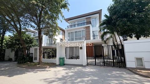 វីឡាទោល Jasmina លក់បន្ទាន់ខ្លាំង