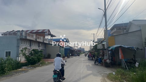 ដីលក់នៅជិតផ្សារព្រែកជ្រៃ