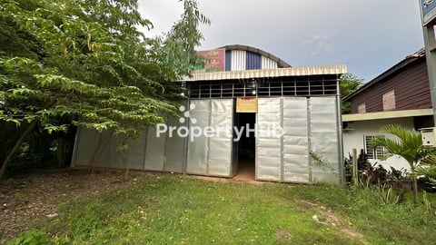 ឃ្លាំងជួល