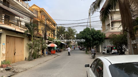 Urgent house for sell good for business