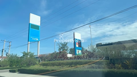 ហ្គារ៉ាស់សាំង និងដីលក់បន្ទាន់ នៅខណ្ឌដង្កោ ផ្លូវ50m