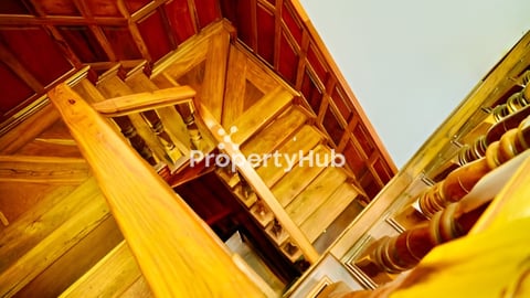 ផ្ទះវីឡាភ្លោះ ត្រូវការលក់បន្ទាន់ខ្លាំង