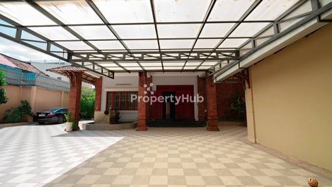 Villa for rent at BKK1