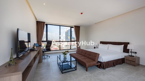 Luxury 4 Bedroom Penthouse in BKK Area Available for Rent