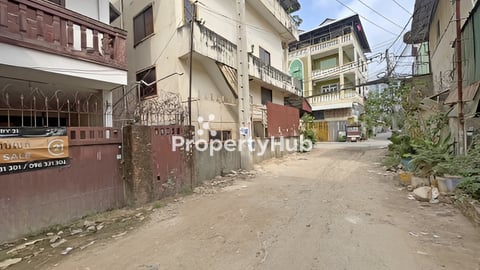 🏘 វីឡា នៅជិតវត្តសន្សំកុសល ត្រូវការលក់បន្ទាន់ខ្លាំង (កូដ: A05-060338)