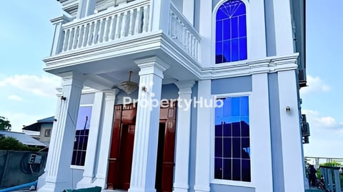 ផ្ទះវីឡាជួលនៅបាវិត 6បន្ទប់គេង