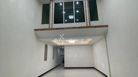 House for rent (good for living)