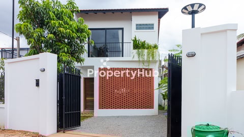 Stylish 2-Bedroom Holiday Villa with Office & Private Pool for Rent