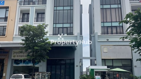 ផ្ទះអាជីវកម្មសម្រាប់លក់ នៅក្នុងបុរីជីបម៉ុងលែនម៉ាក271