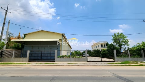 ដីលក់បន្ទាន់លុយលើផ្លូវហាណូយ