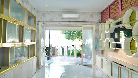 ផ្ទះអាជីវកម្ម លក់បន្ទាន់