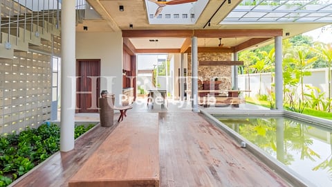 Villa available for sale in Siem Reap | វីឡា​ដាក់លក់ក្នុង​ខេត្តសៀមរាប