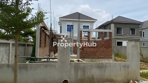 ដីវីឡាកាច់កែង និងសំណង់បាន20% ទិញភ្លាមកាត់ប្លង់បានភ្លាម