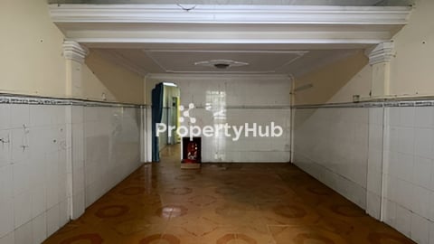 លក់បន្ទាន់ក្រោមទីផ្សារ