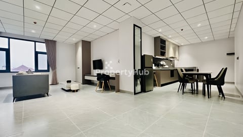 Spacious Studio King Size Bed with Fully Equipped Kitchen Near Aeon Mall Sensok 