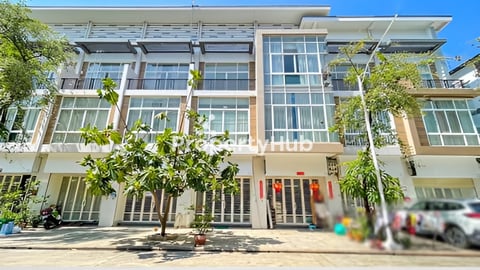 ផ្ទះអាជីវកម្ម C សម្រាប់ជួល នៅក្នុងបុរីប៉េងហួតបឹងស្នោរ