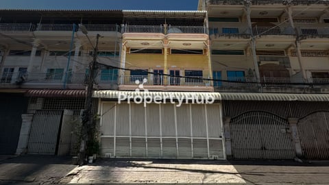 Prime 8m Wide Shophouse for Sale in Toul Svay Prey
