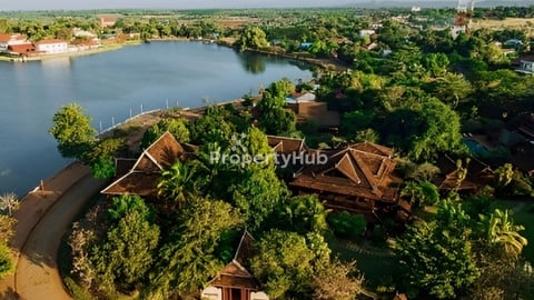 ដីលើទួលកំសាន្ត ក្បែរបឹងកន្សែង ក្រុងបាន់លុង ខេត្តរតន:គិរី