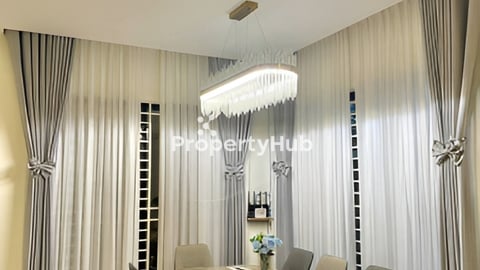 វីឡាភ្លោះAសម្រាប់ជួល នៅបុរីប៉េងហួតបឹងស្នោរ