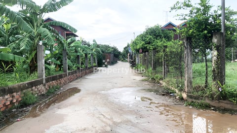 ដីសម្រាប់លក់