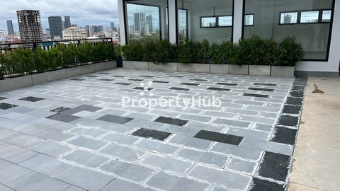 Space for rent with lobby and arrival Skybar​ 8$/m2