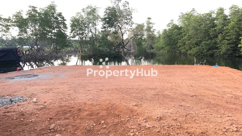 ដីលក់ជាប់ព្រែកនិងសមុទ្រស្រែអំបិល