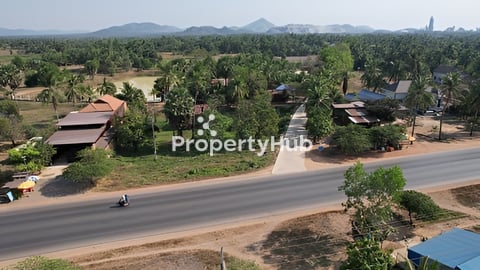 ដីជាប់អូរសម្រាប់ផ្ទះលំហែ