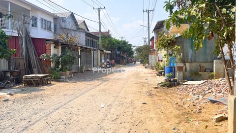 ដីលក់នៅជាប់គម្រោងជីបម៉ុងហ្គ្រែនម៉ាក271