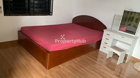 មានបន្ទប់ជួលប្រចាំធំទូលាយ