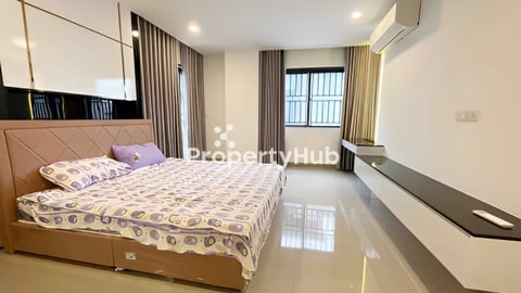 🏠វីឡាឃ្វីនសម្រាប់លក់នៅក្នុង បុរីជីបម៉ុងលែនម៉ាក៦០ម៉ែត្រ ( ការដេគ័រកផ្ទះអស់ 200,0