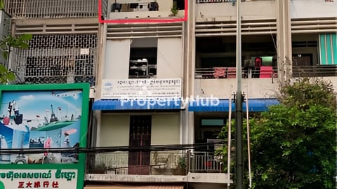 ផ្ទះលក់4ផ្ទះជាន់ទី3នឹងទី4មុខក្រោយនឹងលើក្រោមនៅលើផ្លូវផ្សាឌេហ្គូរ