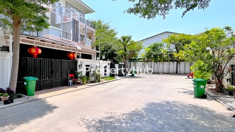 🏘 វីឡាភ្លោះ (Twin Villa) ក្នុងបុរី ភ្នំពេញថ្មី ត្រូវការលក់បន្ទាន់ខ្លាំង