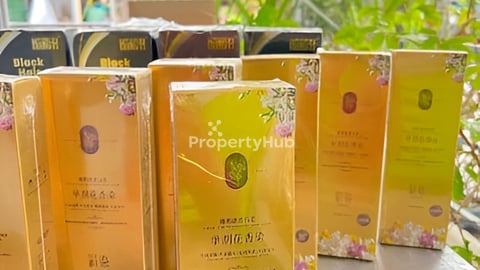 សាប៊ូកក់ខ្មៅបែបធម្មជាតិ ពីឈុត 5 ដុល្លារ