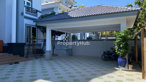 វីឡាទោលVIPលក់នៅបុរីអង្គរភ្នំពេញ គម្រោង2 នៅជិតអុីអនសែនសុខ