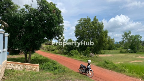 ដីលក់បន្ទាន់ ក្រុងកែប ប្រញ៉ាប់លុយសងគេ