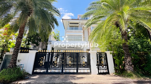 🔥វីឡាឃ្វីនកែង ដេគ័រស្អាត លក់បន្ទាន់ៗ