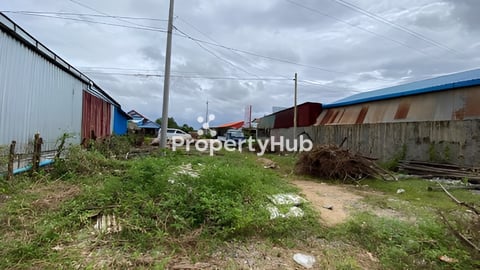 ដីលក់បន្ទាន់ប្លង់រឹងម្ចាស់លក់ផ្ទាល់តំក្រេាមទីផ្សារ