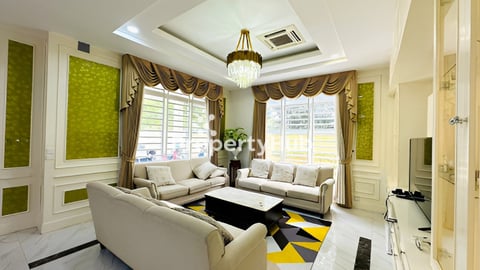 🏠Villa Queen for Rent in Borey Hitich luxury