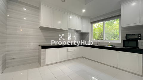 វីឡាឃ្វីនសម្រាប់ជួល នៅបុរី វីឡាថោន  សម្ភារៈពេញ