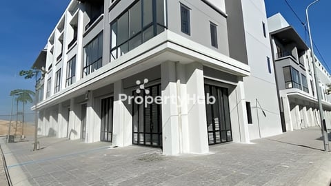 ផ្ទះកែង Shop house BM chip mong 6A សំណង់ហើយ 100%