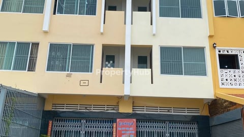 ផ្ទះលក់បន្ទាន់ ទីតាំងជិតAeon Sensok  មាន 5បន្ទប់គេង