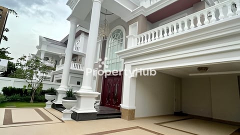 វីឡាព្រីនសម្រាប់លក់ នៅបុរីប៉េងហួតបឹងស្នោរ