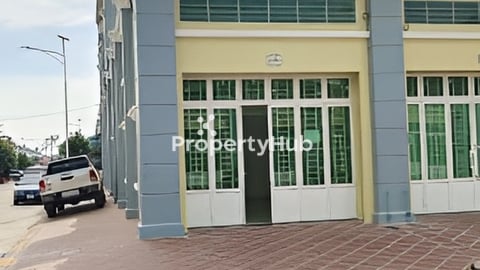 ផ្ទះកែងនៅកៀនស្វាយផ្លាសា (Kien Svay Plaza)