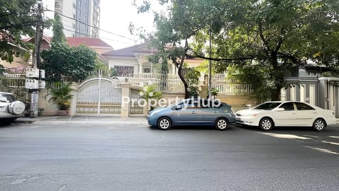 វីឡាអាងទឹកសម្រាប់ជួល នៅបឹងកេងកង១