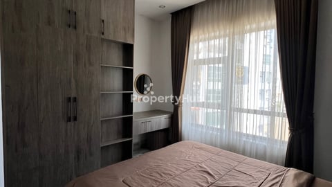 2 bedroom 650 at 271