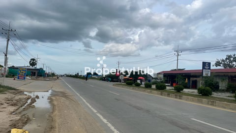 ដីលក់លើផ្លូវក្រវ៉ាត់ក្រុងទី3 ជិតព្រលានថ្មី