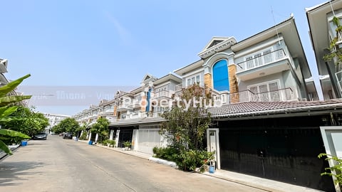 វីឡាភោ្លះនៅបុរីវិមានភ្នំពេញគម្រោងទី8